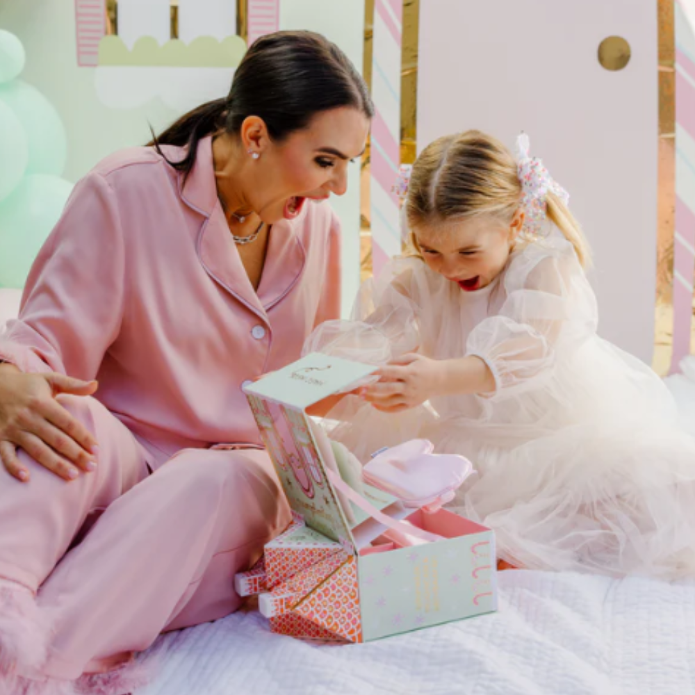 Visions Of Sugar Plum Bath Bomb + Eye Mask Set