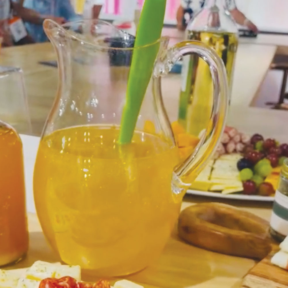 Glitter Mimosa Mixer 16oz