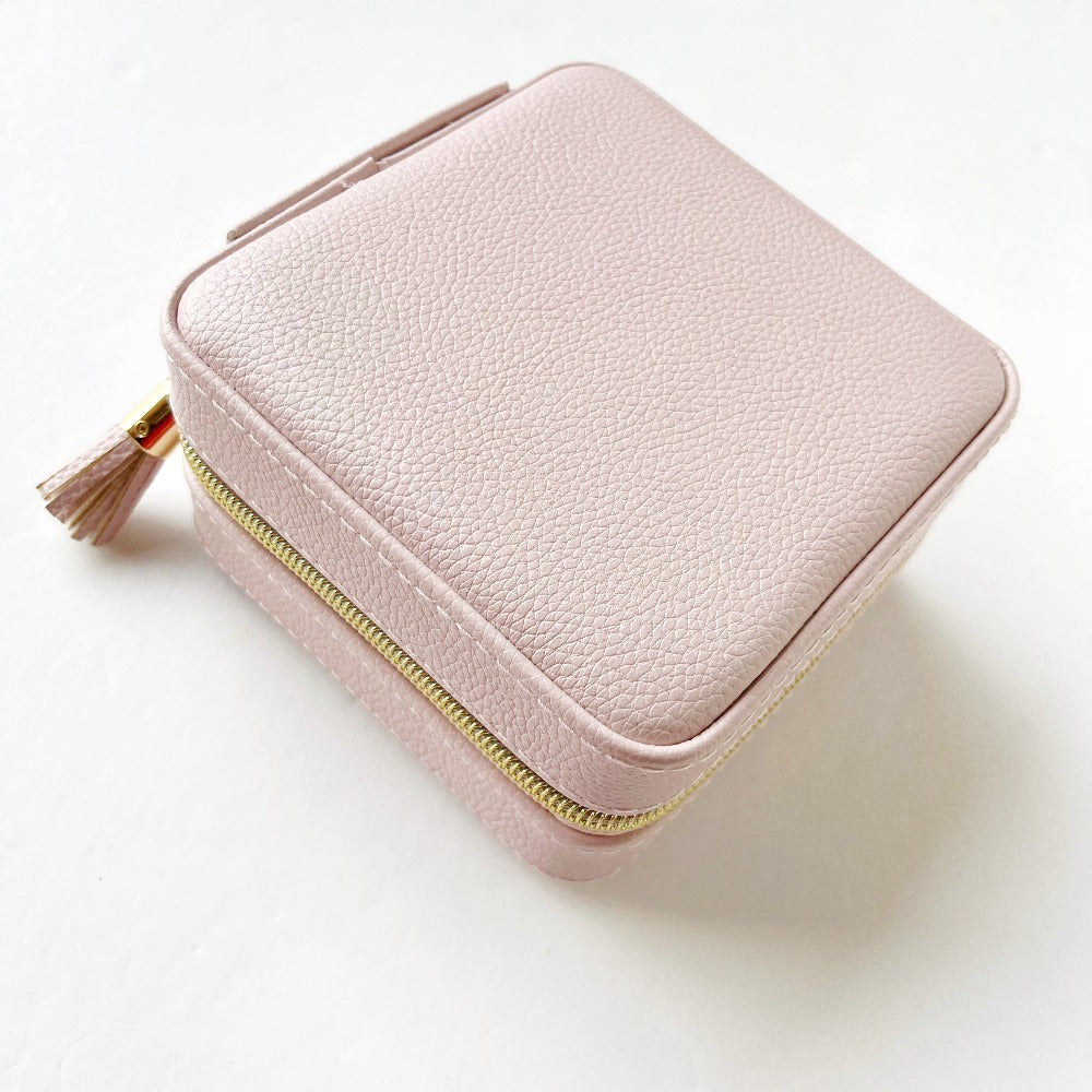 leah zippered jewelry case on barquegifts.com