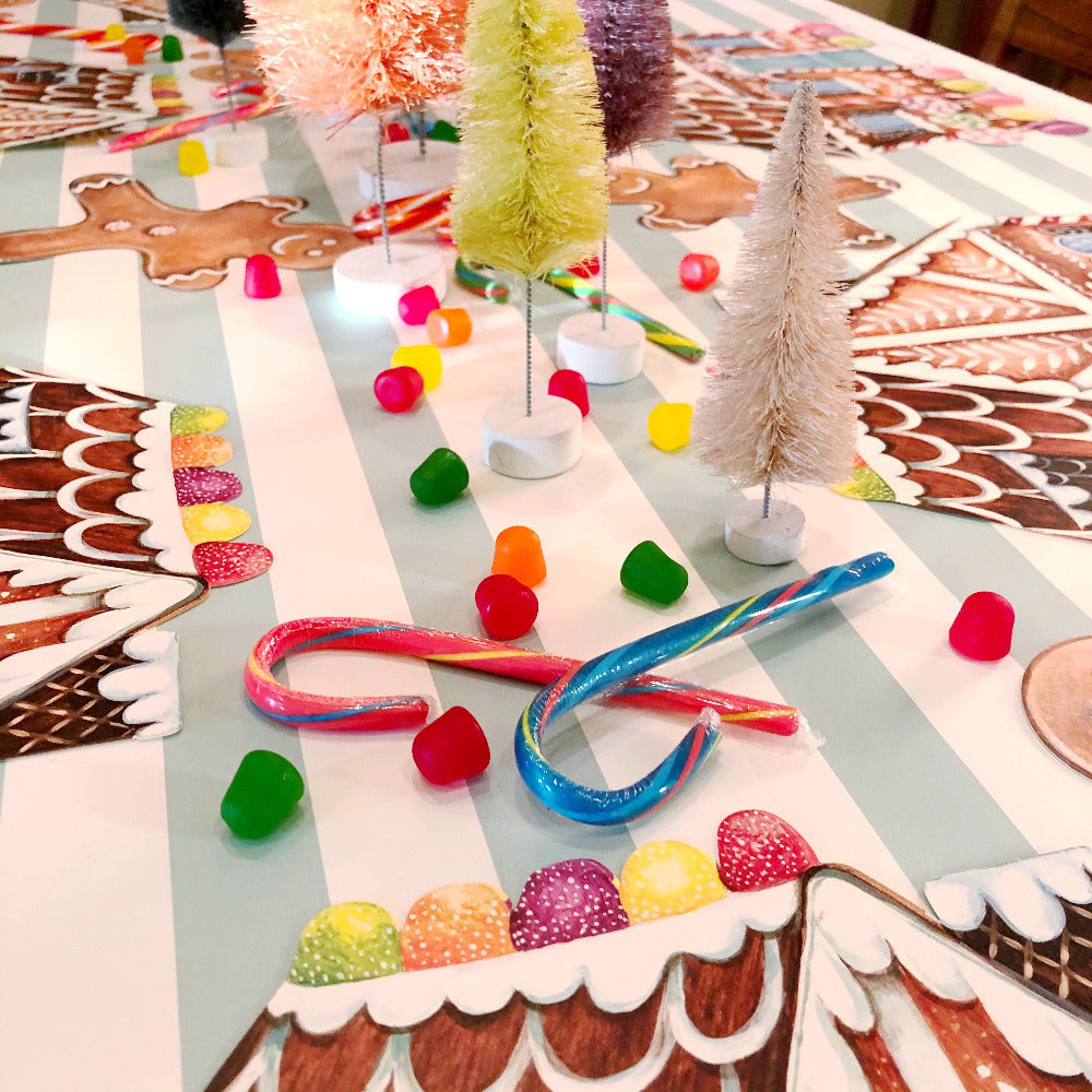 gingerbread house table decorations on barquegifts.com