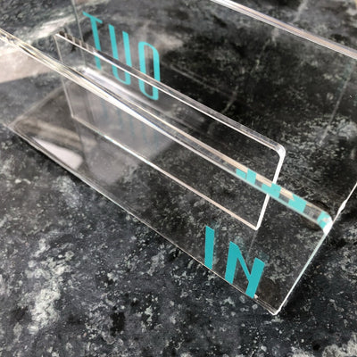 acrylic mail holder on barquegifts.com