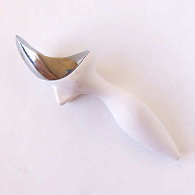 white ice cream scoop on barquegifts.com