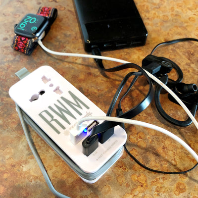 personalized USB charging station on barquegifts.com