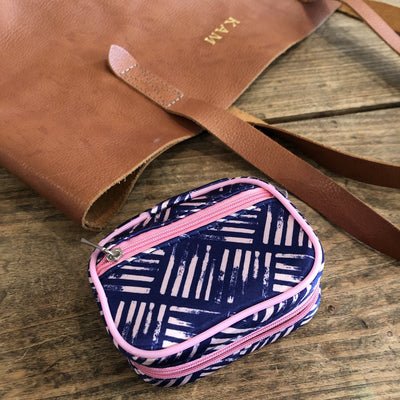 pill and vitamin clutch on barquegifts.com