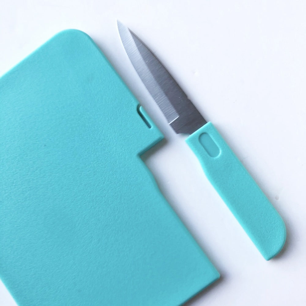 mini cutting board with built in knife on barquegifts.com