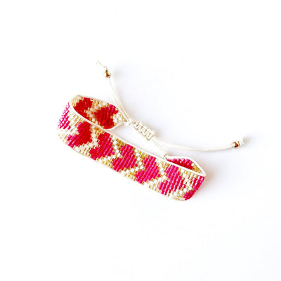 heart beaded bracelet on barqugifts.com