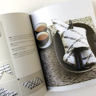 the art of napkin folding on barquegifts.com
