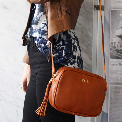 Lola at barquegifts.com