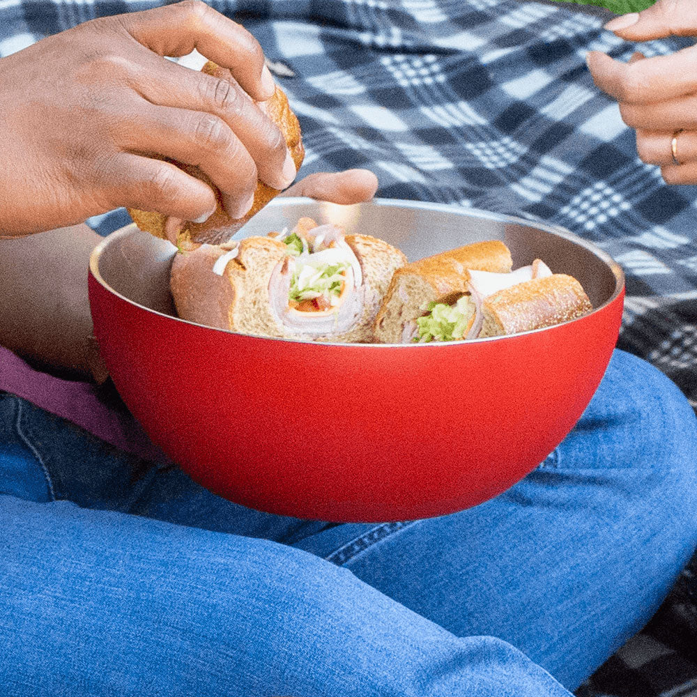 served Vacuum-Insulated Large Serving Bowl (2.5Q) - Strawberry